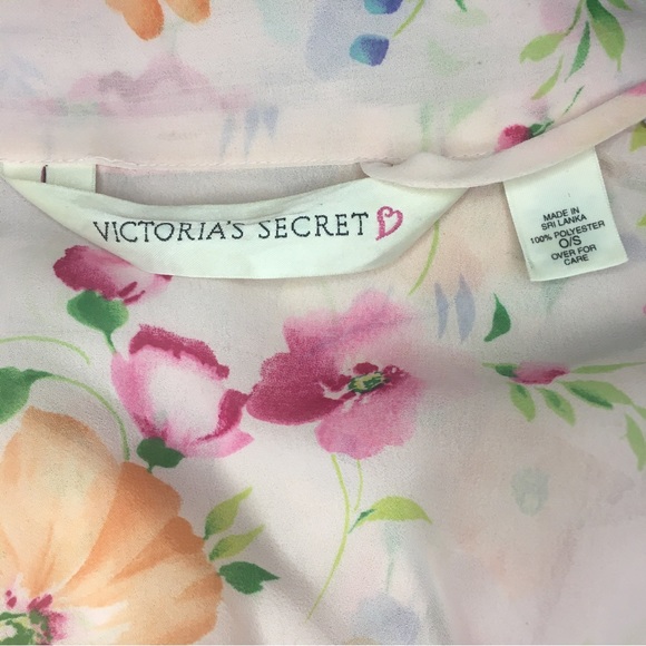 2000s Victoria Secret Robe 🌸 - Picture 2 of 4
